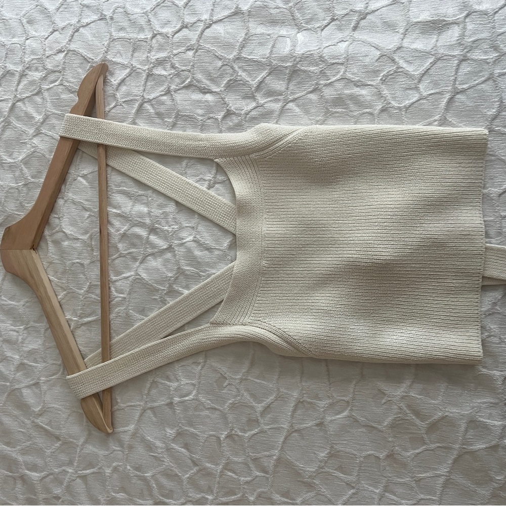 Aritzia Wilfred Cayenne Cropped Knit Top Size M Color: Light Birch